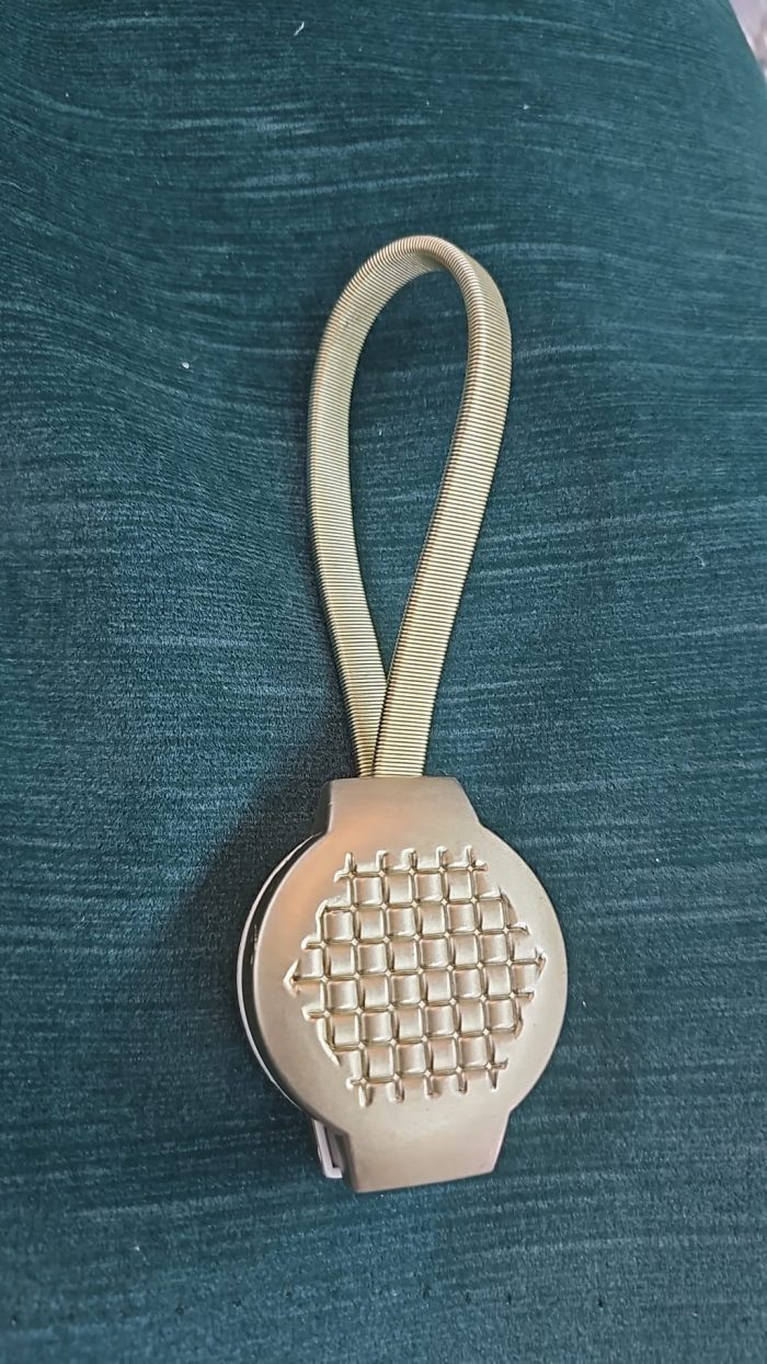 MAGNETI